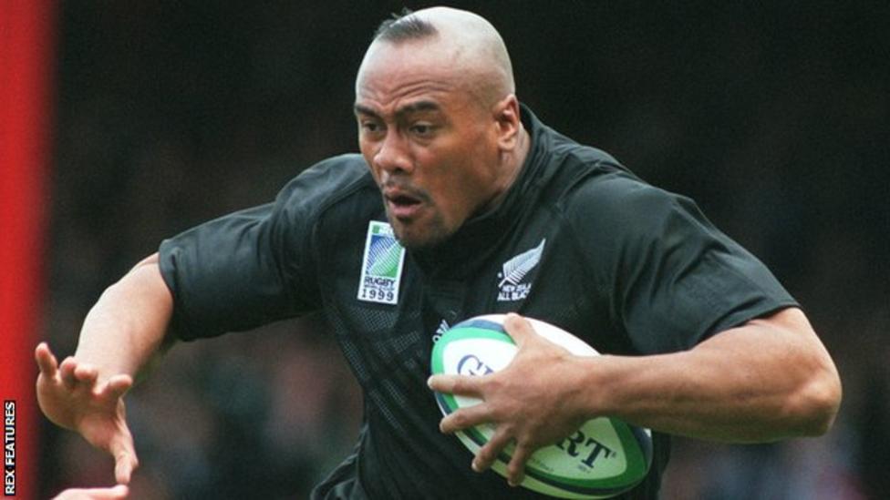 Eight defenders. One try.